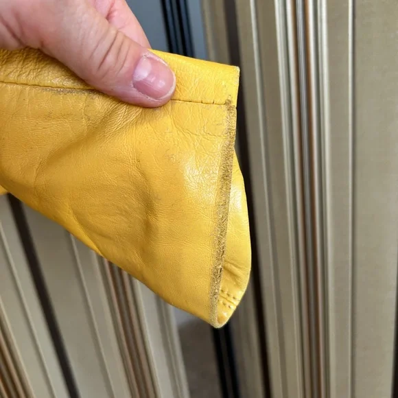 Danier leather jacket - Picture 10 of 17